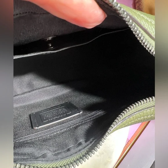 Coach Carmen Shoulder BagForest Green Leather Hobo Bag NWOT - Picture 6 of 14